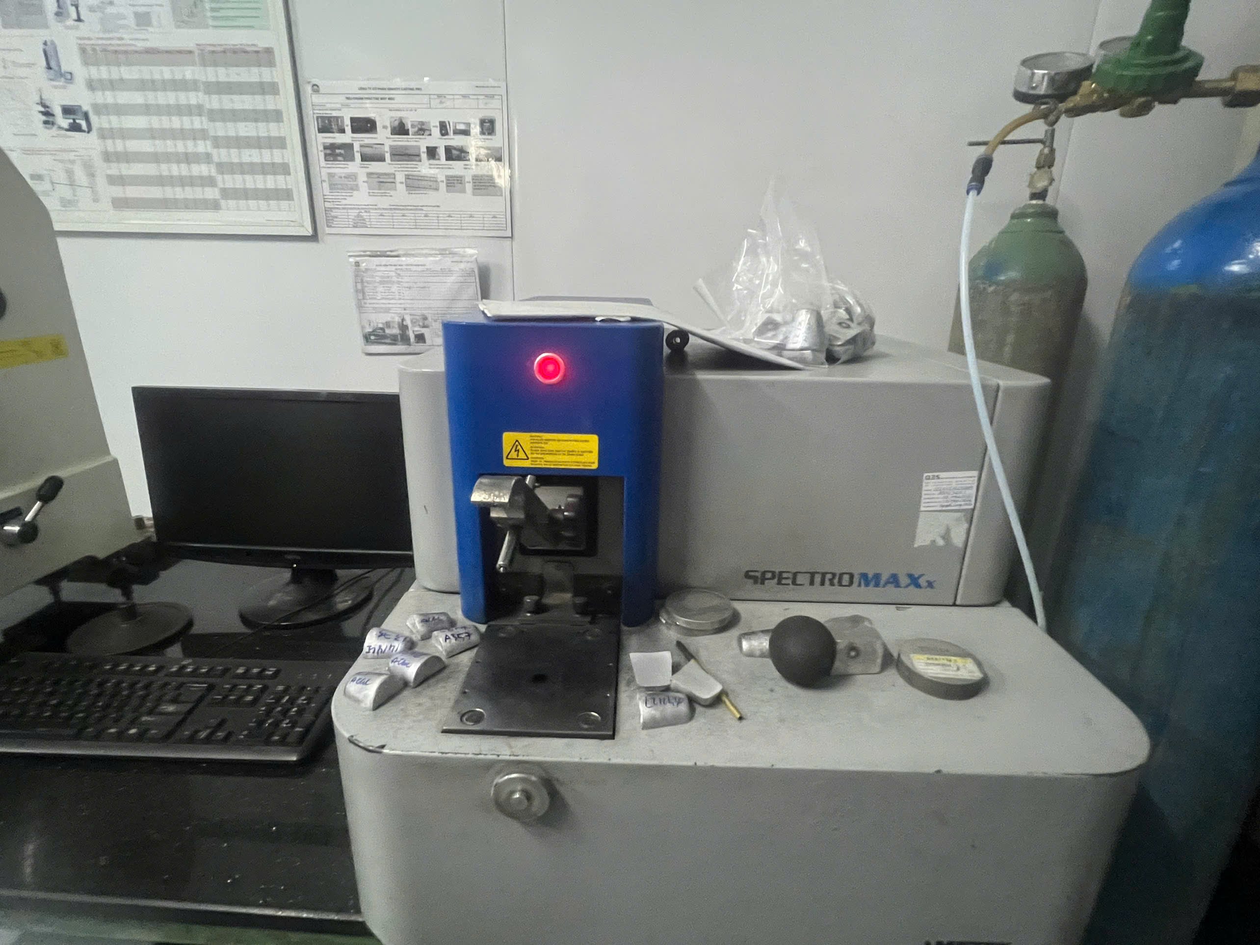 Optical Emission Spectrometer 1.jpg